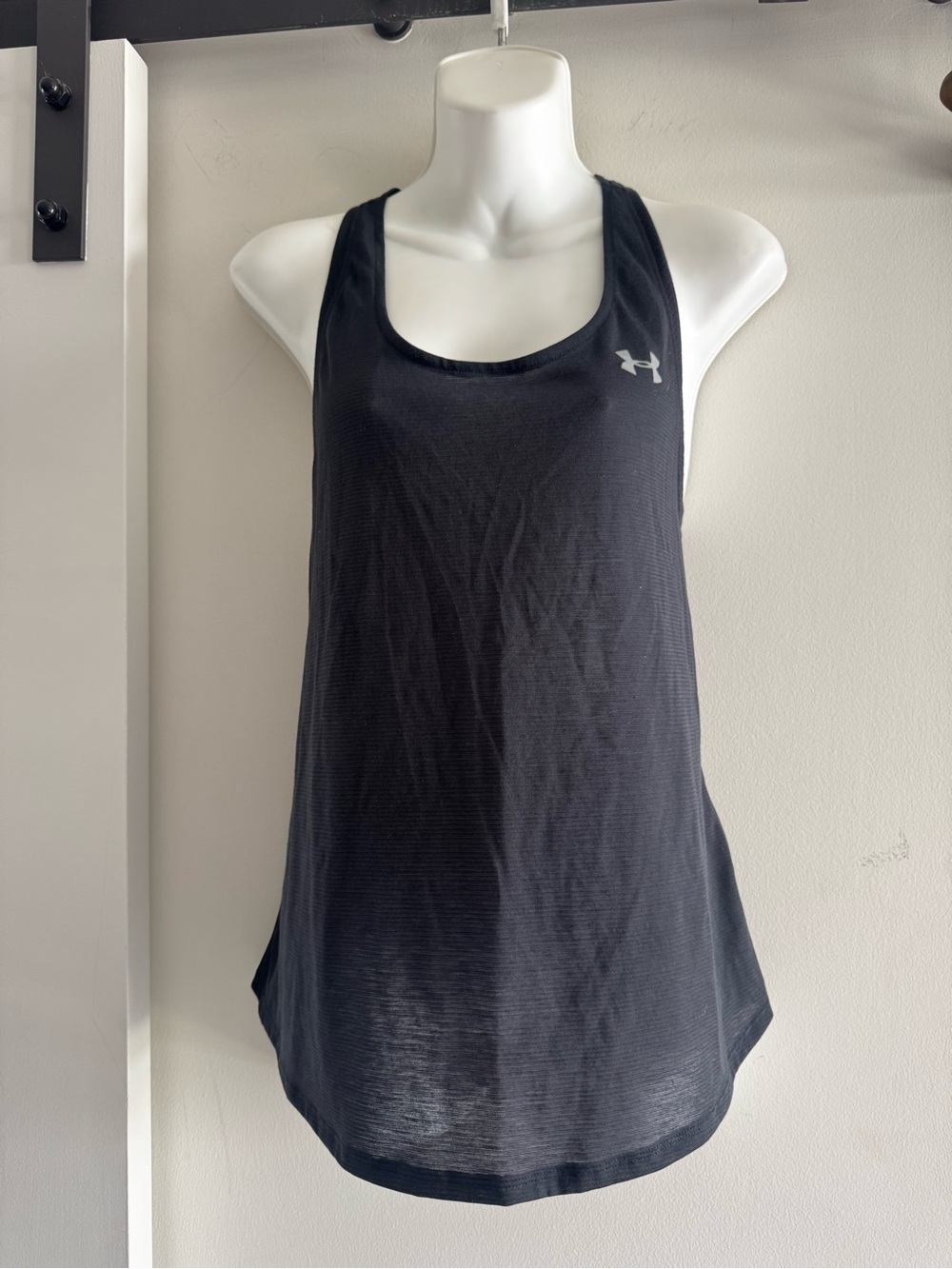 Women’s Under Armour Heat Gear Fitted Black Athletic Racerback Tank